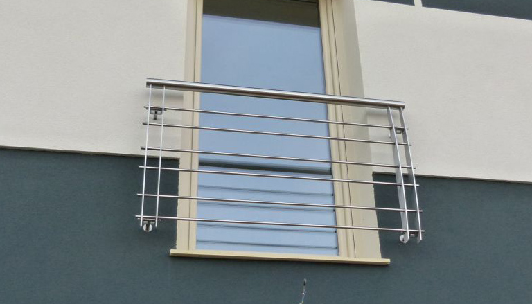 INOKS NOVAK izdelava ograj Peter Novak s.p. francoski balkon